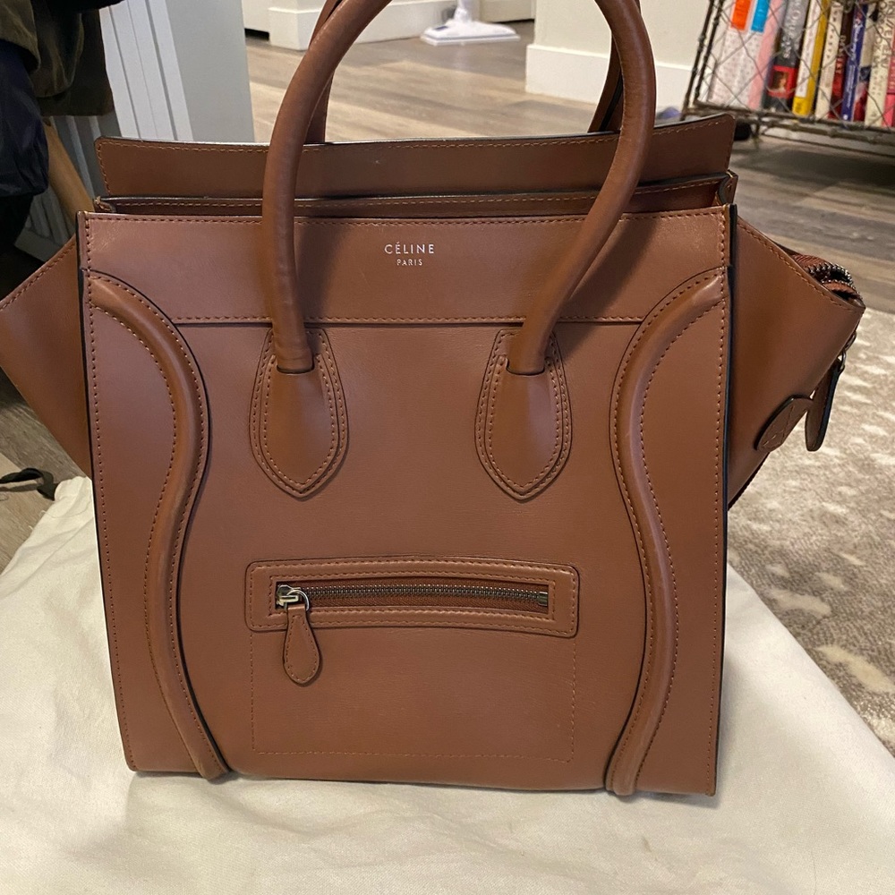 Excellent Condition: Celine Luggage Tote Cognac. Retails $3,350.